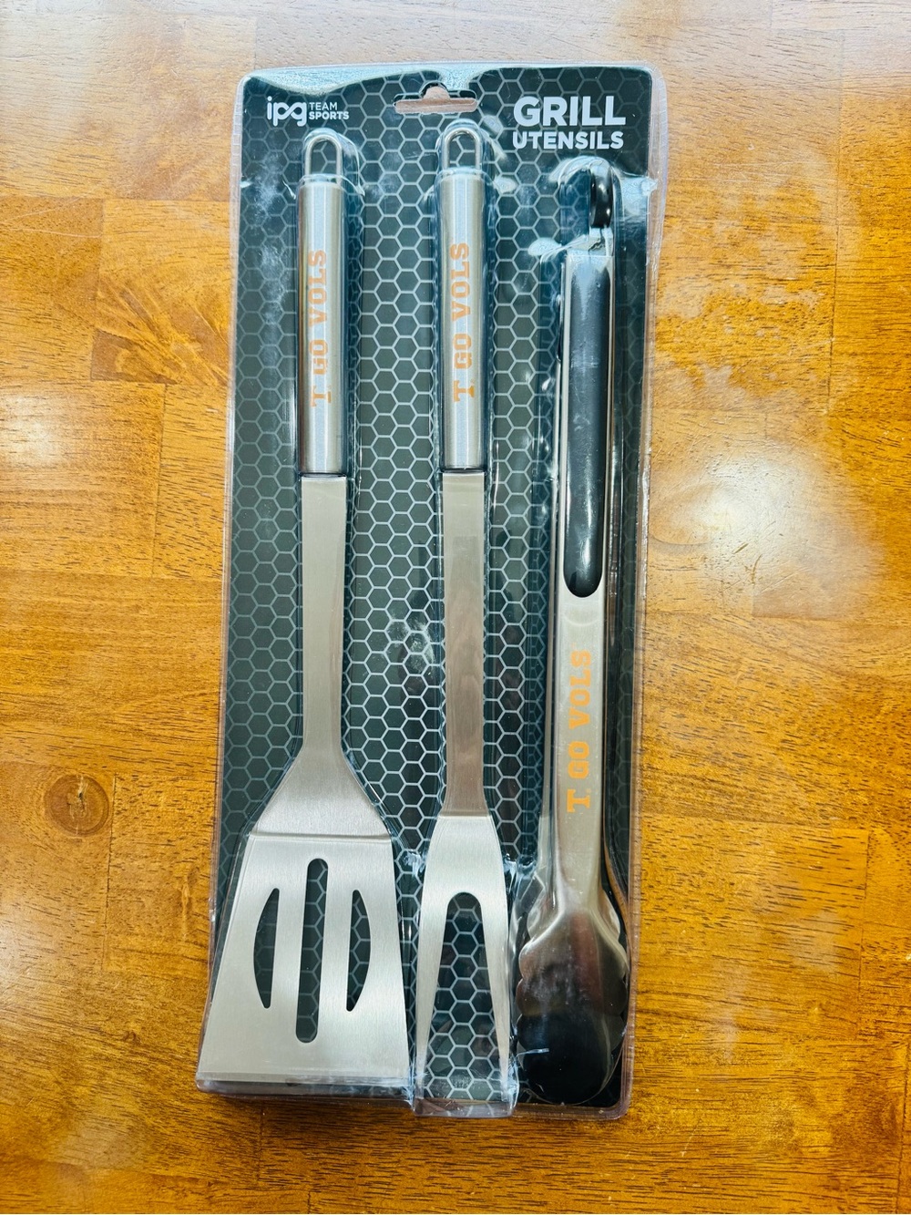 New NCAA Collegiate Licensed UT Vols Grill BBQ Tool Set